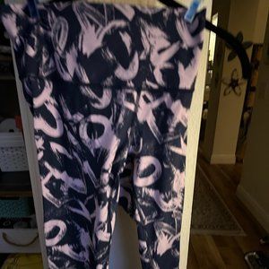 LULULEMON Hi Rise Crop Brushstrokes pattern